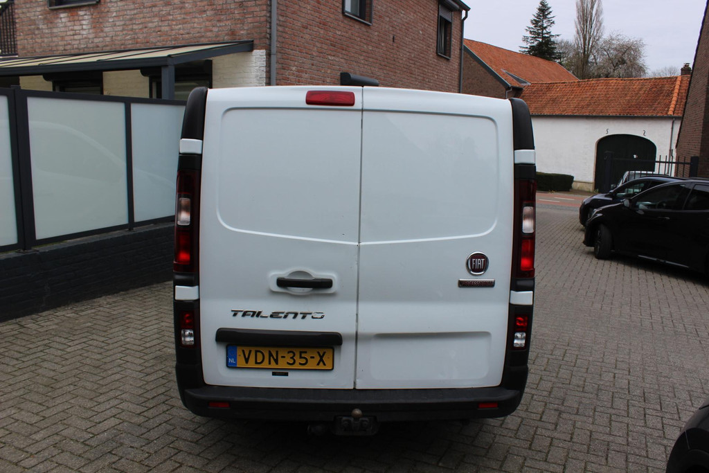 52414170-16.jpg
